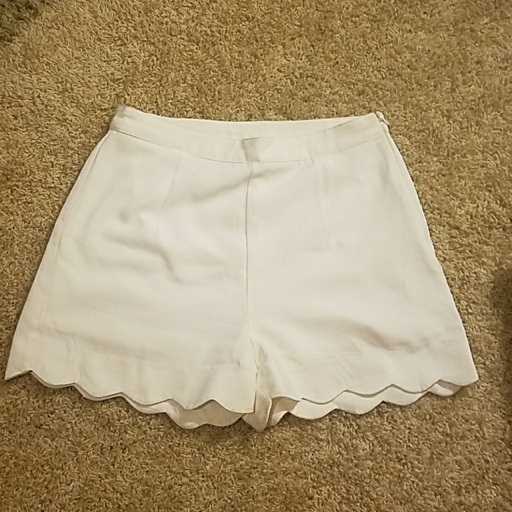 Scalloped high-waisted shorts